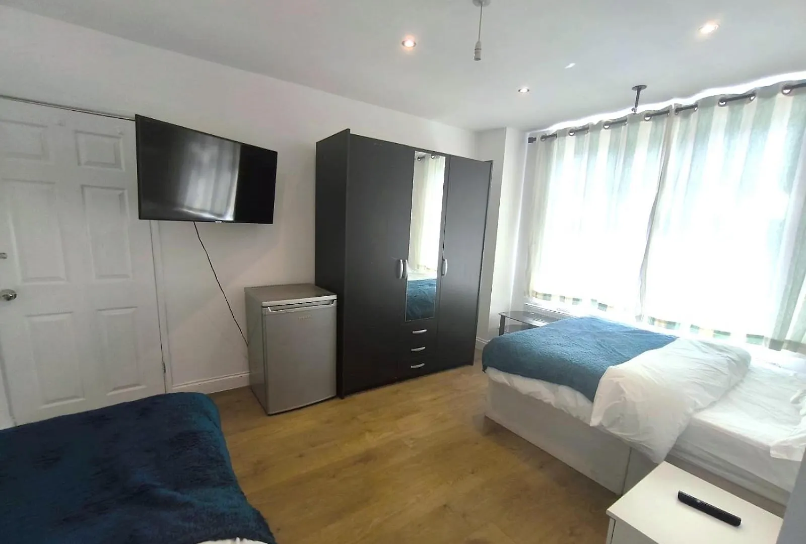 Spacious Triple Bedroom 10 Min From Station Dagenham 0*,  United Kingdom